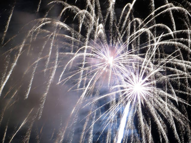 fireworks: bursting stars